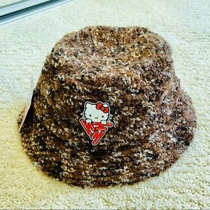 BNWT- Rare limited edition Hypland x Hello Kitty fuzzy bucket hat
